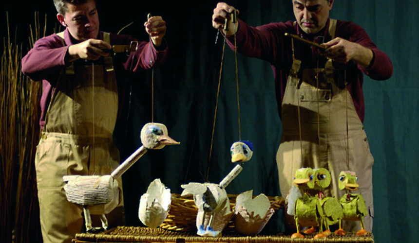 EL PATITO FEO – Teatro de las Maravillas (Andalucía)
